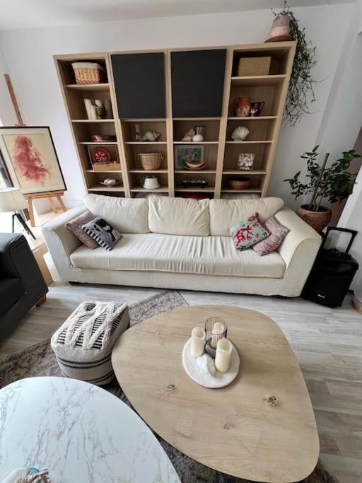 Kazanlak Large Guest House Apartment Near The Center With Full Kitchen & Dining Room, King Beds, Garden Patio, Free Parking & Self Check-In Eksteriør billede