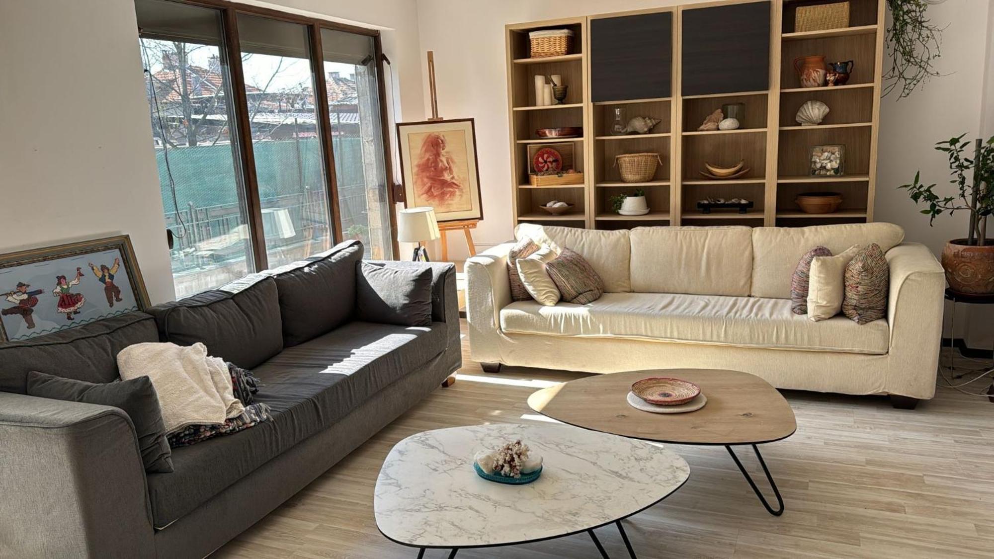 Kazanlak Large Guest House Apartment Near The Center With Full Kitchen & Dining Room, King Beds, Garden Patio, Free Parking & Self Check-In Eksteriør billede