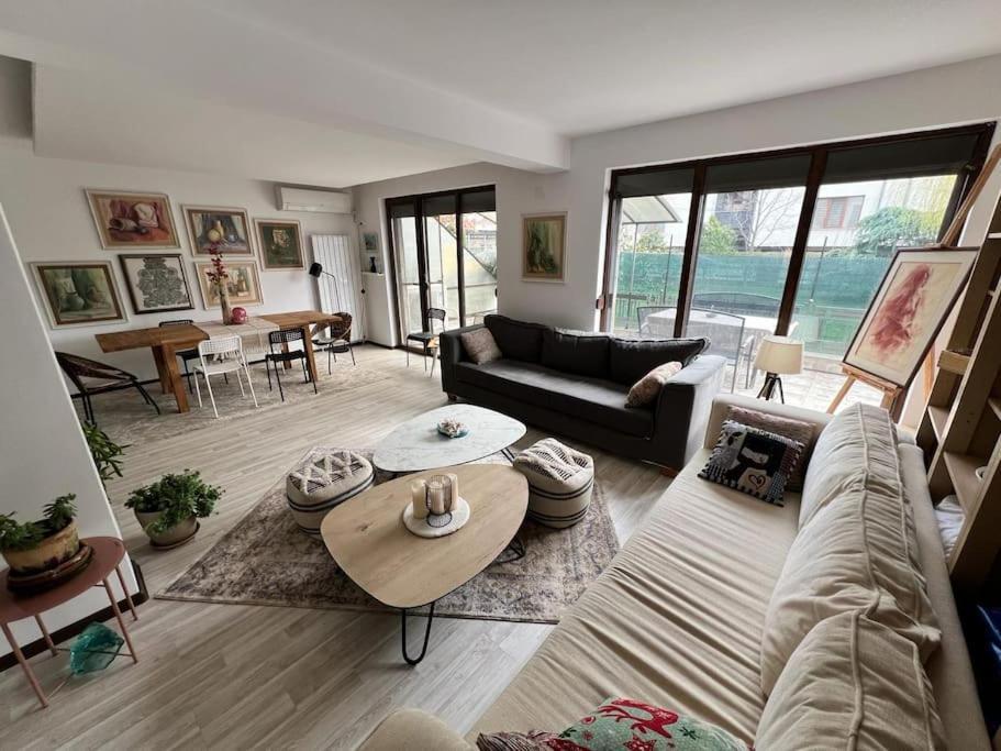 Kazanlak Large Guest House Apartment Near The Center With Full Kitchen & Dining Room, King Beds, Garden Patio, Free Parking & Self Check-In Eksteriør billede