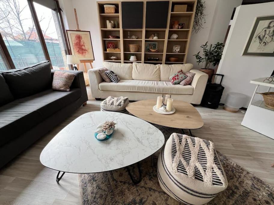 Kazanlak Large Guest House Apartment Near The Center With Full Kitchen & Dining Room, King Beds, Garden Patio, Free Parking & Self Check-In Eksteriør billede