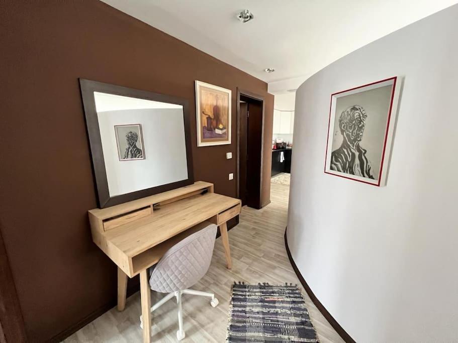 Kazanlak Large Guest House Apartment Near The Center With Full Kitchen & Dining Room, King Beds, Garden Patio, Free Parking & Self Check-In Eksteriør billede