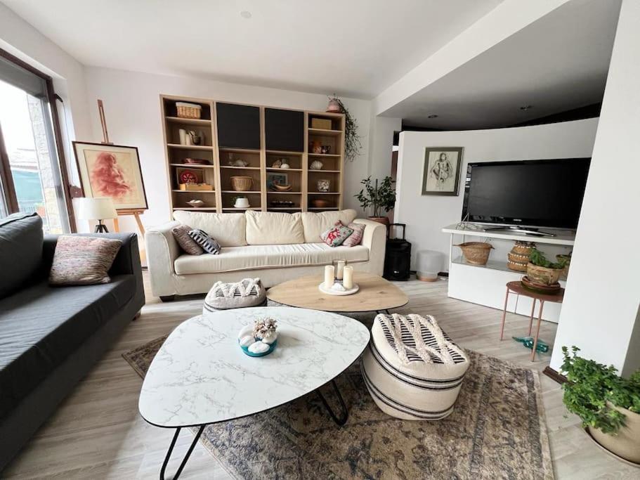 Kazanlak Large Guest House Apartment Near The Center With Full Kitchen & Dining Room, King Beds, Garden Patio, Free Parking & Self Check-In Eksteriør billede